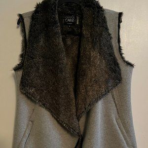 Women's Dolce Cabo Faux Fur Reversable Vest Size M Fits up to XL